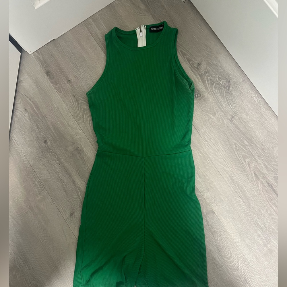 Green Ribbed Racer Neck Romper - Picture 2 of 4